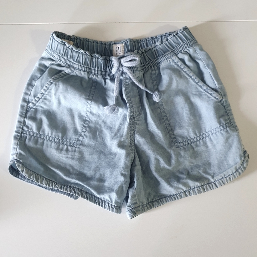 Girls medium shorts